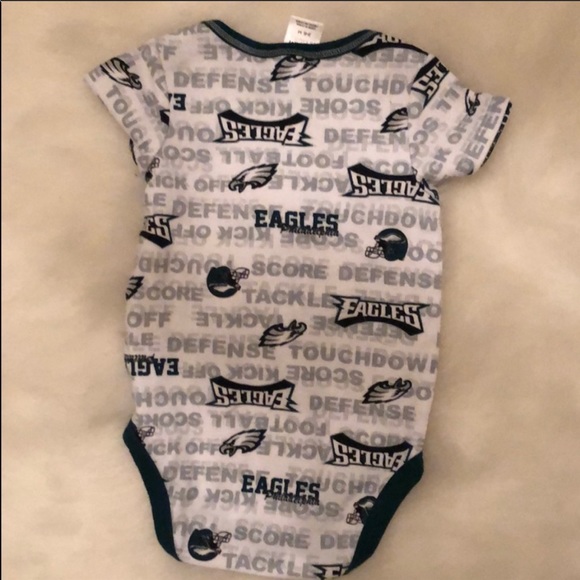 Eagles matching onesie and beanie - Picture 3 of 3